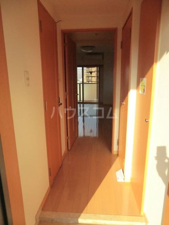 登戸N・Tステージの玄関