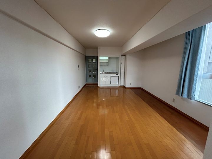 レスポアール四条大宮の居間