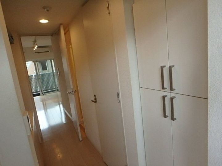 ブライズ神保町の玄関