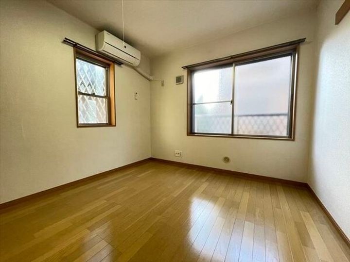 クレアーレ瑞江IIIの居間