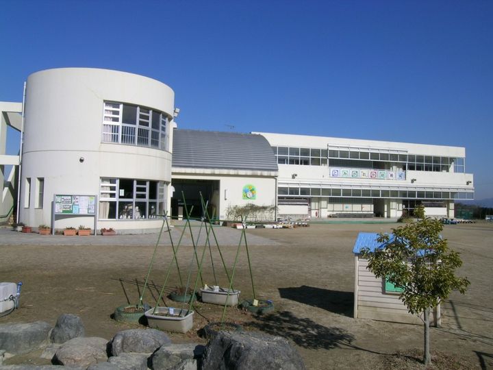 奈良県奈良市西登美ヶ丘2(マンション)の賃貸物件の周辺