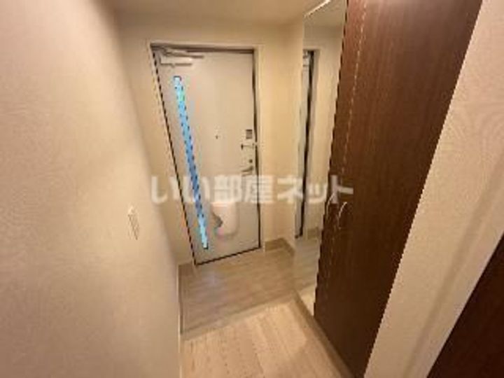 栃木県宇都宮市岩曽町(アパート)の賃貸物件の玄関