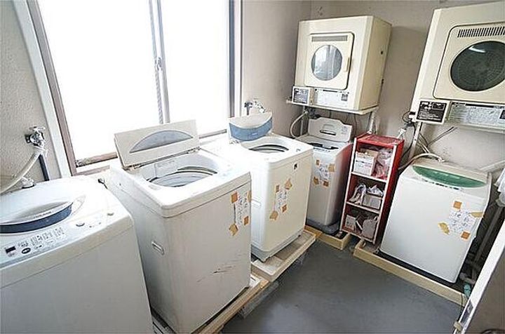 マンションアモリーノの地図