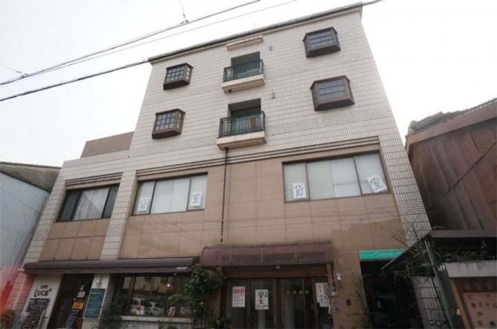 マンションアモリーノの外観