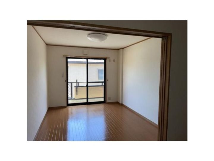岐阜県岐阜市雄総緑町5(アパート)の賃貸物件の居間