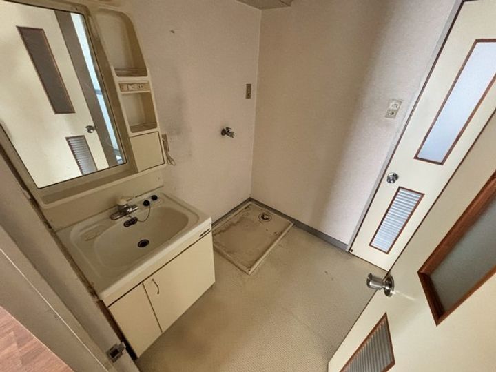 二反田ビルの内装