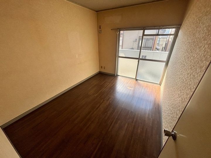 二反田ビルの内装