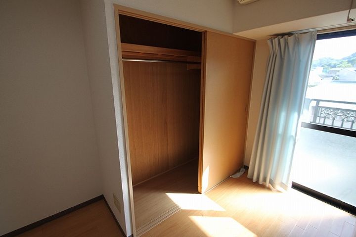 第25やたがいビルの内装