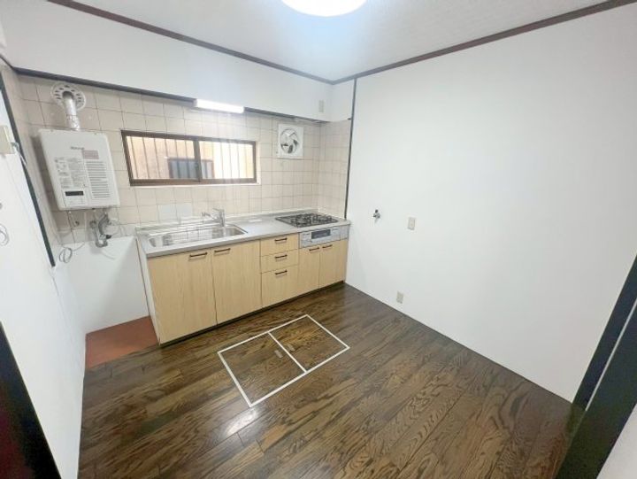 大阪府東大阪市若江東町1(一戸建)の賃貸物件のキッチン