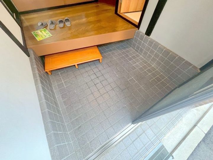 大阪府東大阪市若江東町1(一戸建)の賃貸物件の玄関