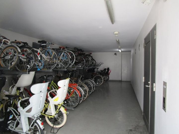 東京都新宿区市谷田町3(マンション)の賃貸物件の地図