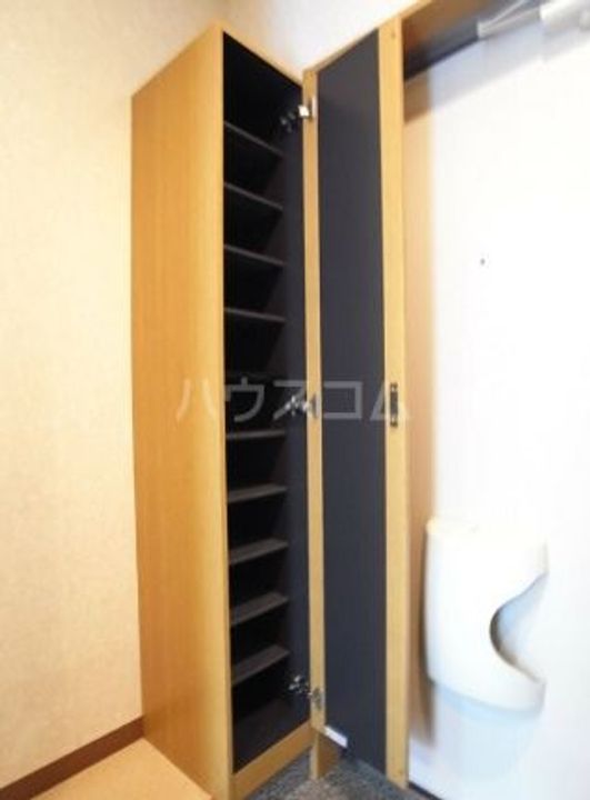 リリックコート梅田の玄関