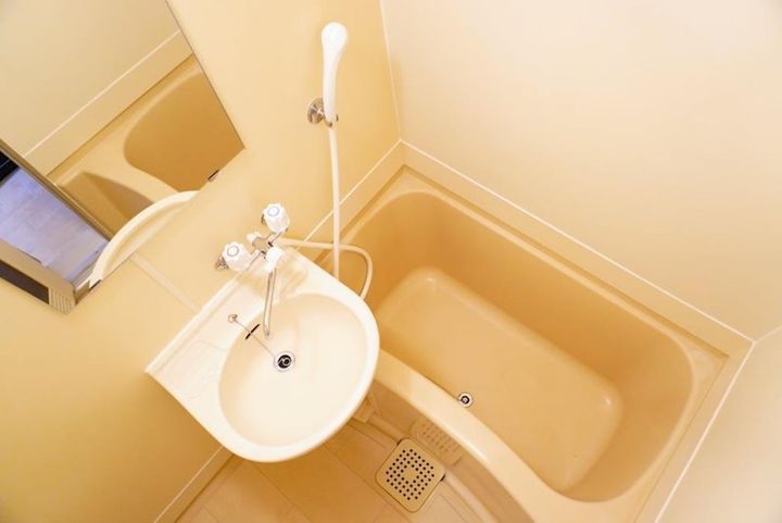 デンテ・ディ・レオーネの風呂