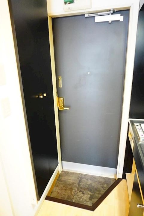 デンテ・ディ・レオーネの玄関