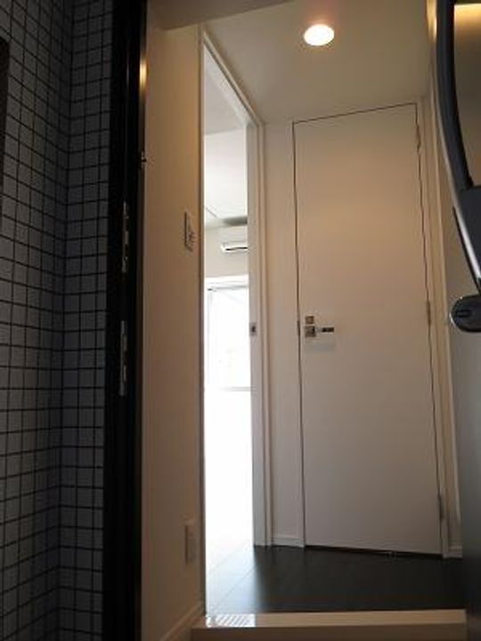 東京都品川区南大井5(マンション)の賃貸物件の玄関