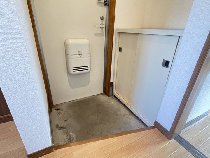 新潟県新潟市東区もえぎ野2(アパート)の賃貸物件の玄関