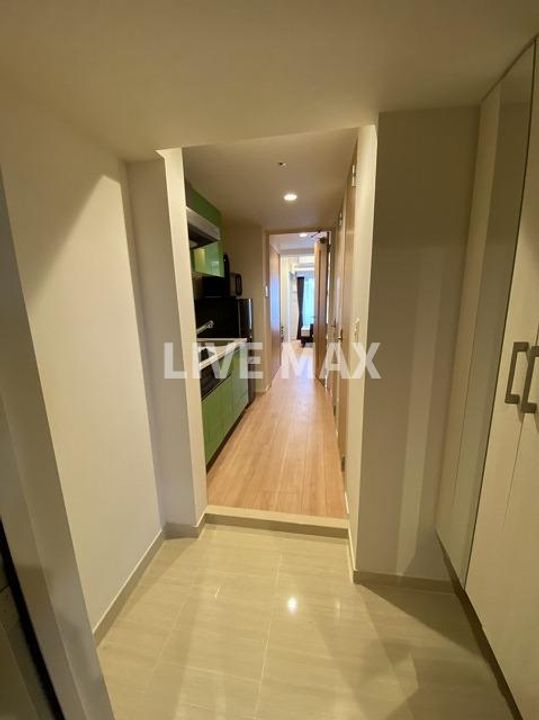 ロイジェントパークス千葉中央の玄関