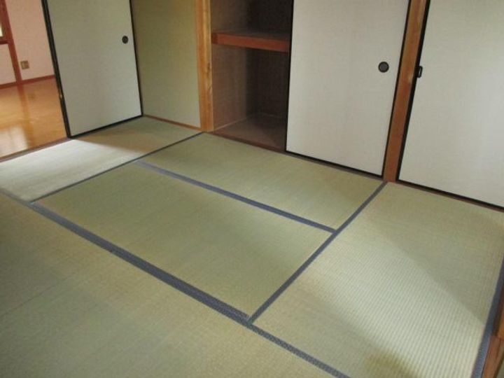 第二吉備生ハイツの居間