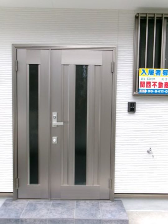 兵庫県尼崎市七松町1(一戸建)の賃貸物件の玄関