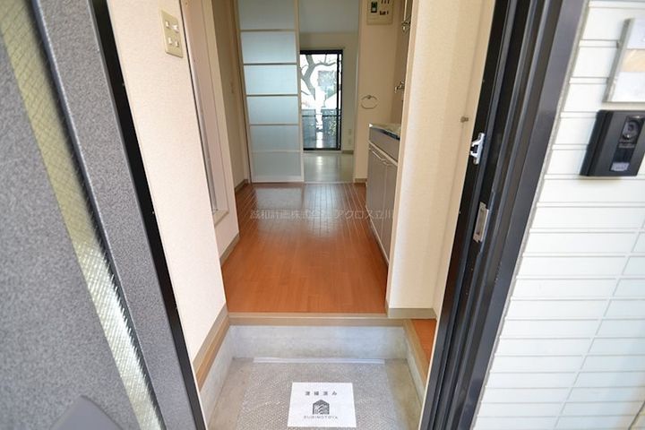 東京都府中市府中町1(アパート)の賃貸物件の玄関