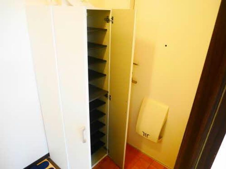 カーサ江島 B棟の玄関