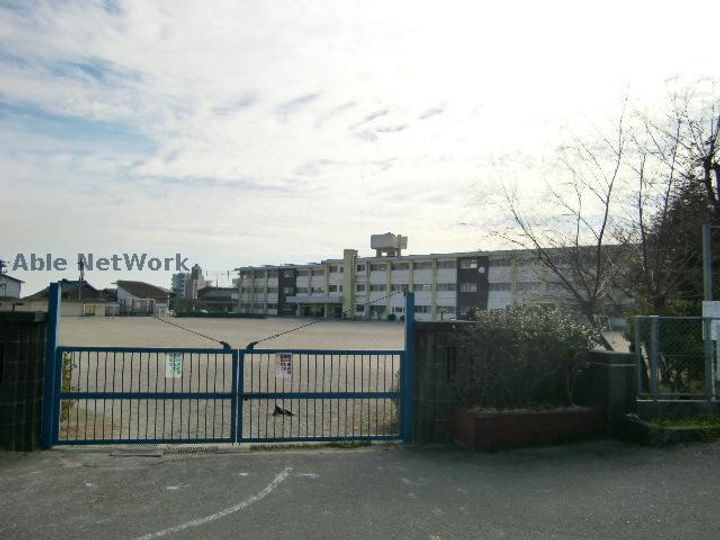 カーサ江島 B棟の周辺