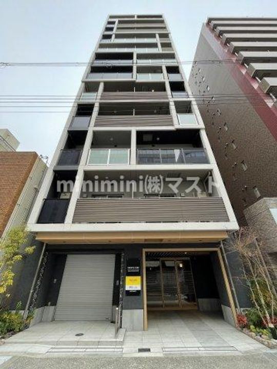 シーズンフラッツ靭本町の外観