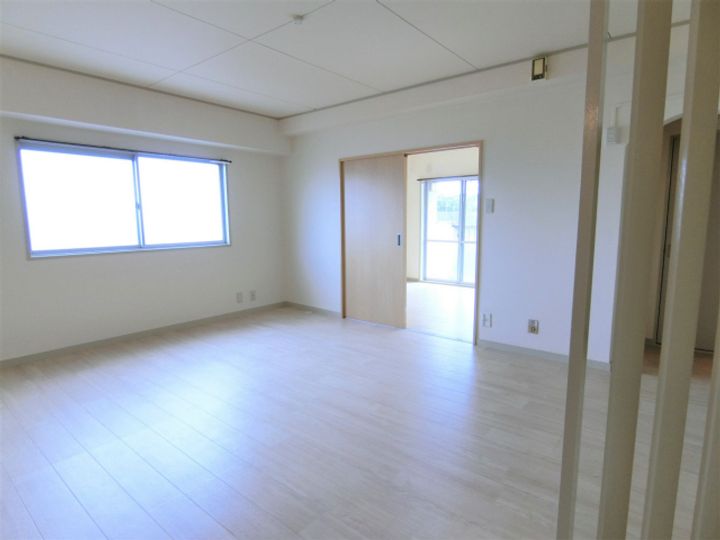 マンション甲峰の居間