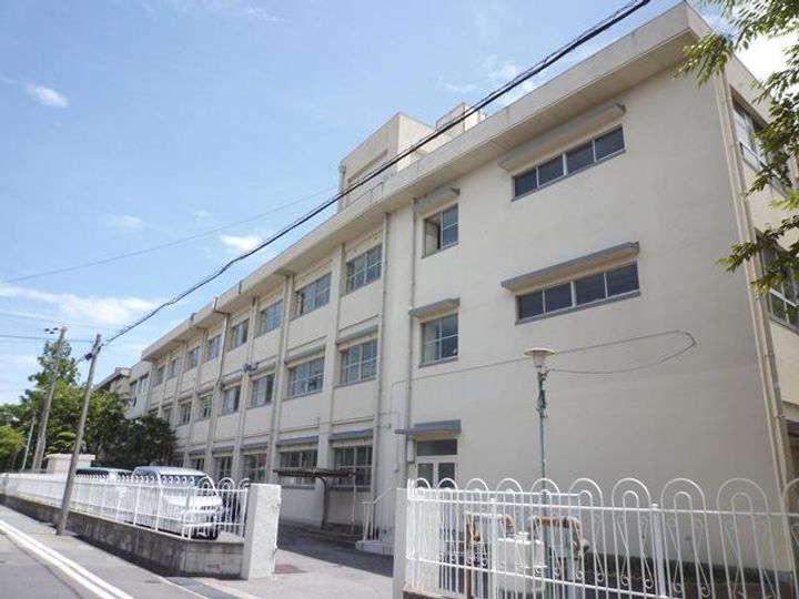 マンション甲峰の周辺