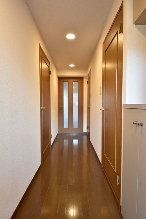 グランリューくるめ木の玄関