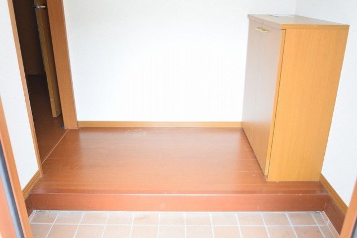 神奈川県鎌倉市大船(アパート)の賃貸物件の玄関