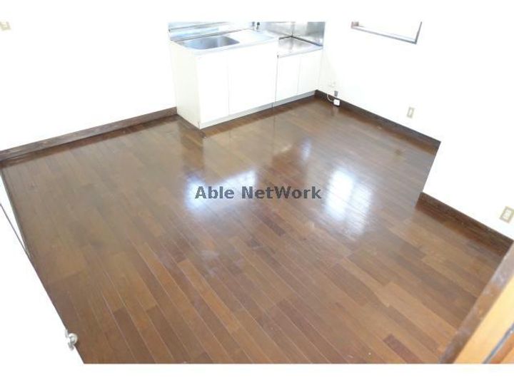 メゾンルピナA・B・Cの居間