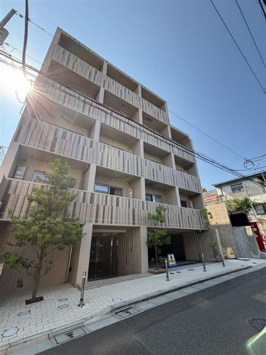 PREMIUM CUBE G 白金台の外観
