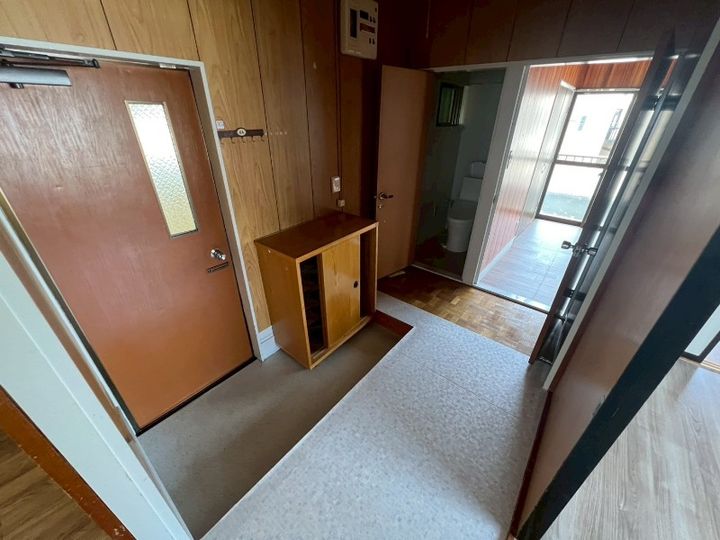 静岡県浜松市中央区佐藤2(アパート)の賃貸物件の玄関