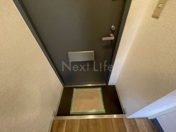 ルート大倉山マンションBの玄関