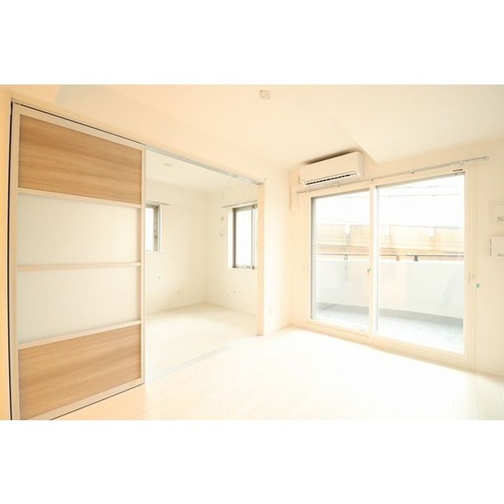 アストリアの居間