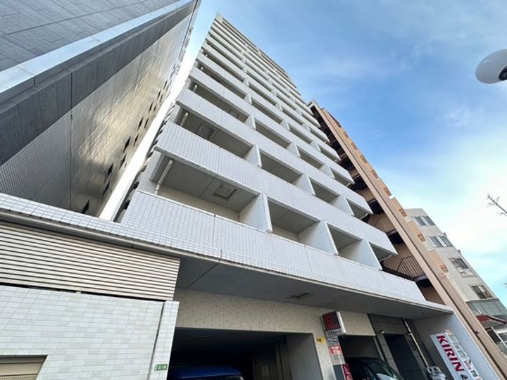 リーベングランツ平和大通りの外観