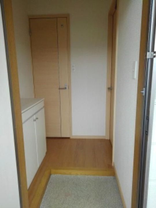 三重県四日市市大治田3(アパート)の賃貸物件の玄関
