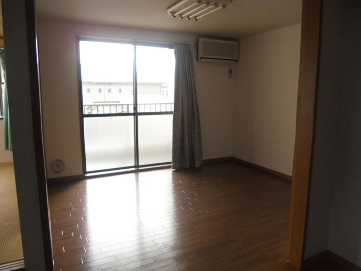 和泉レジデンスの居間