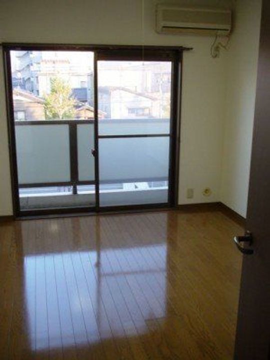 新潟県長岡市中島1(マンション)の賃貸物件の居間