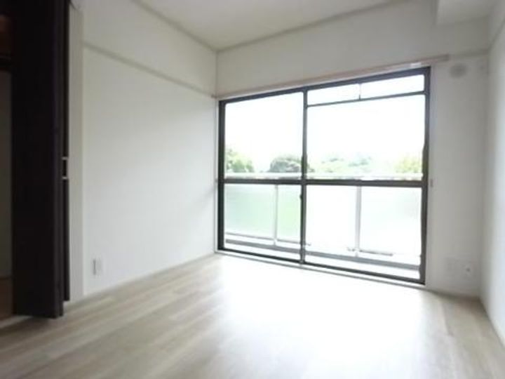 峰塚マンションの内装
