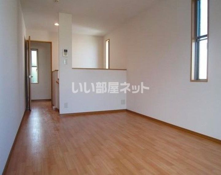 東京都福生市大字福生(一戸建)の賃貸物件の居間