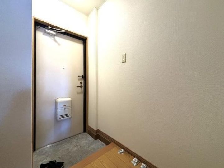 サニーガーデンI号館の玄関