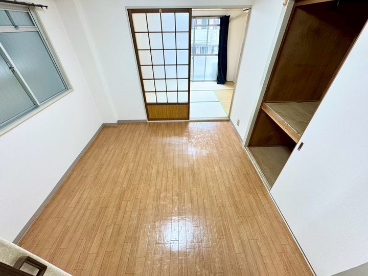 LBアパートあびこの居間