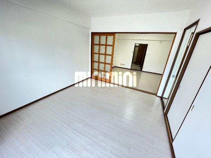 ルミナス中浜の居間