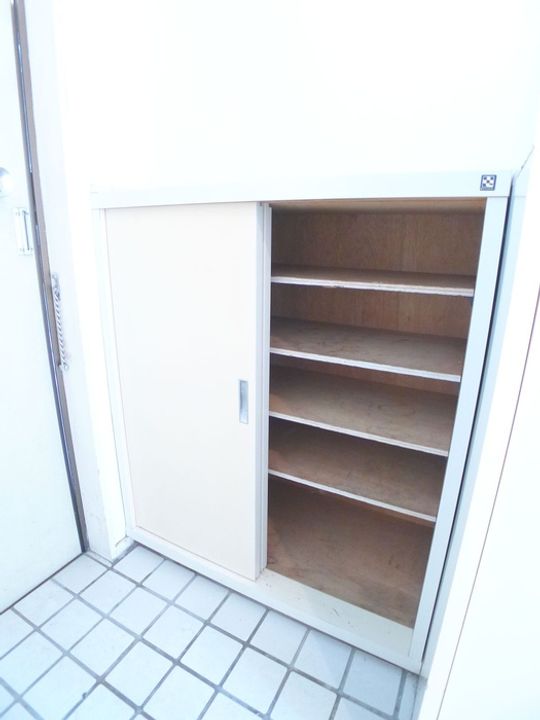 コーポ翠の玄関