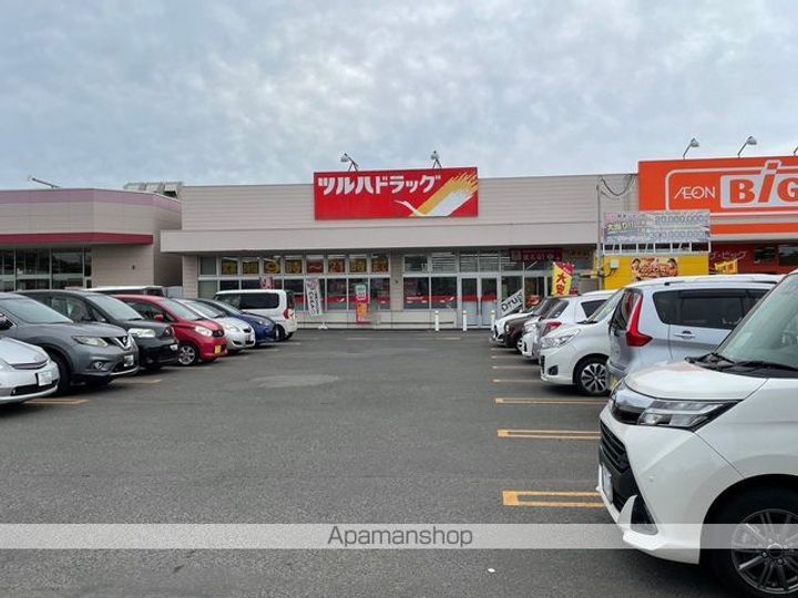 ヒルズラフォーレの周辺