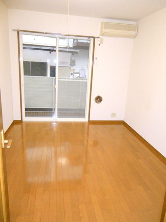 東京都調布市菊野台1(アパート)の賃貸物件の居間
