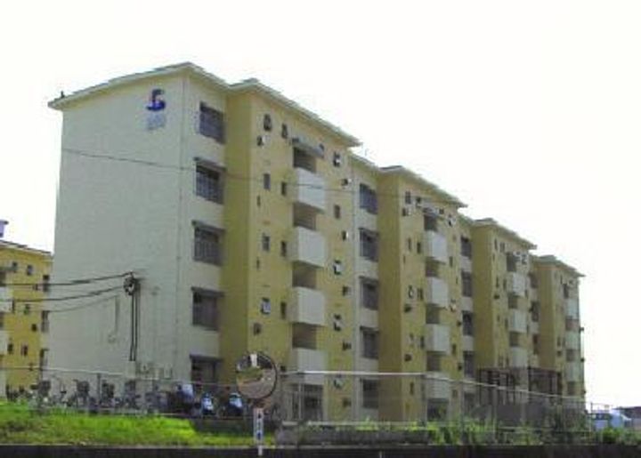 舞松原200棟の外観