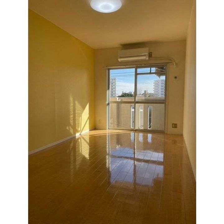 ヒルズ植田の内装